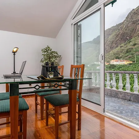 Casa Carreiro Holiday home *
